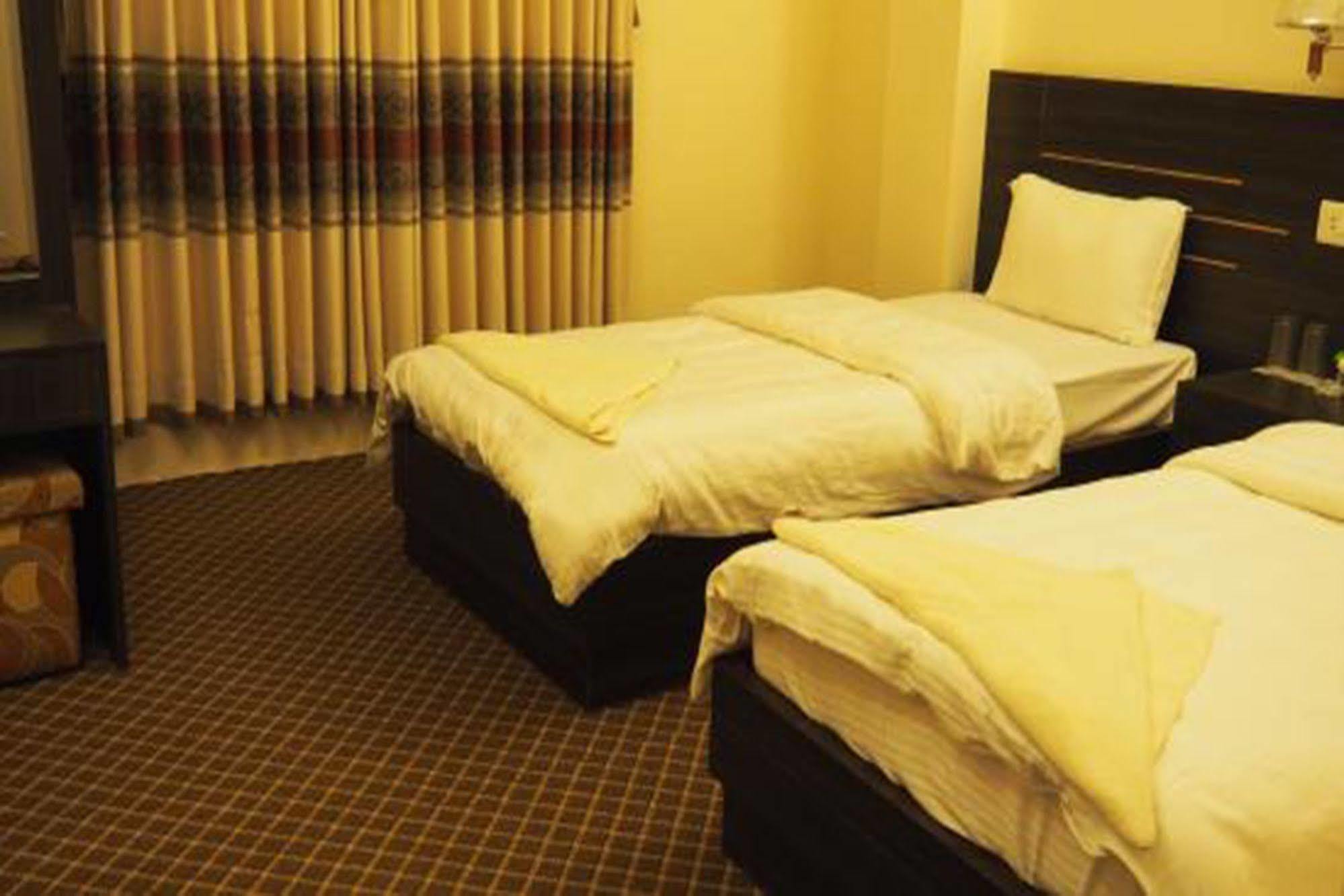 Mirage Inn Rummindei Esterno foto
