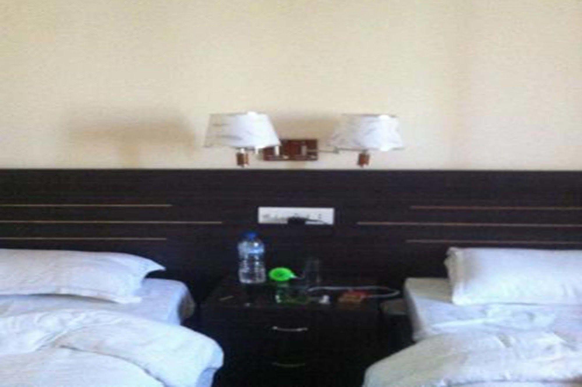 Mirage Inn Rummindei Esterno foto